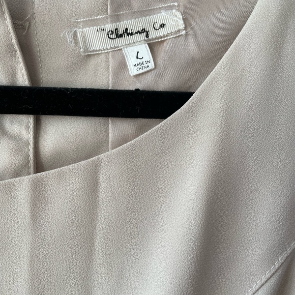 Beige dress - Picture 4 of 5